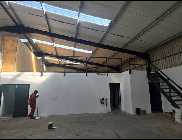 600M² WAREHOUSE TO LET IN MEISIES HALT